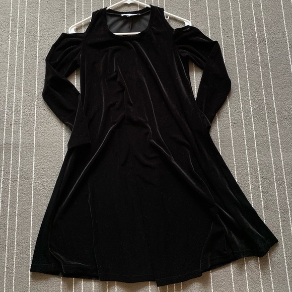 Black Velvet Cold Shoulder Dress - Picture 2 of 5